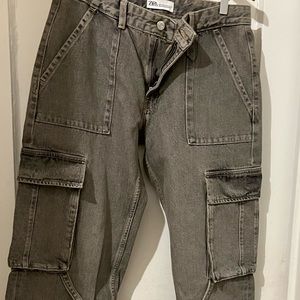 Zara wide leg grey cargo jeans never worn. Size 8